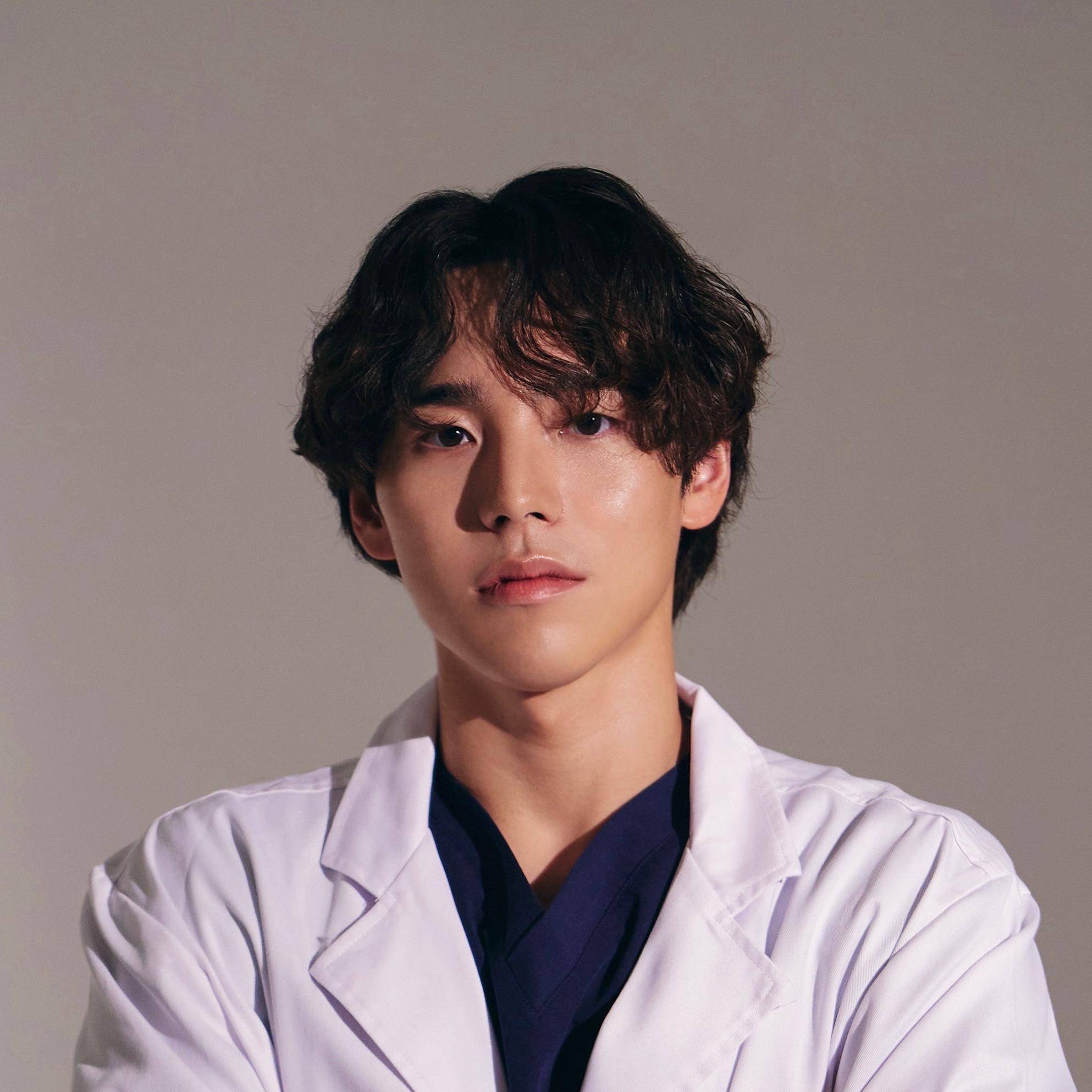 Dr Daniel Lim